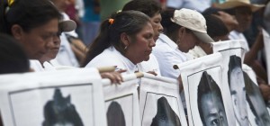 Mitin_Ayotzinapa_1