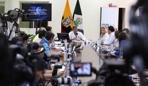 correa_conversatorio_dia_de_la_prensa
