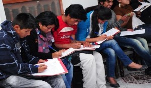 estudiantes-indígenas-600x393