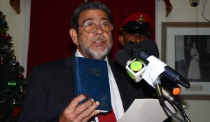 Ralph_Gonsalves_Sworn_In_2015_01