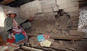 Casas destruidas por terremoto en MAca