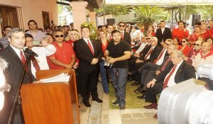 fuertes-criticas-al-gobierno-y-sus-ministros-y-un-discurso-en-el-que-se-presento-como-la-alternativa-valida-del-coloradismo-realizo-ayer-el_877_573_1404716