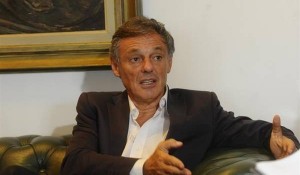 Ministro-Produccion-Francisco-Cabrera-Waldmann_CLAIMA20160323_0131_28