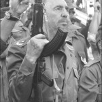 Fidel mantuvo siempre su fusil y uniforme guerrilleros dispuestos al combate
