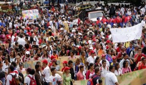 jc3b3venes-marchan-en-caracas-en-defensa-de-la-patria-y-de-los-logros-educativos