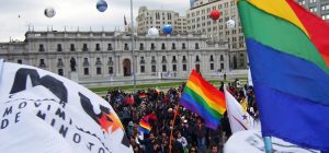 Marcha_gay_en_Santiago_de_Chile_2009