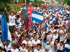 juventud-marcha-en-saludo-al-33-aniversario-de-la-revolucion-sandinista-25