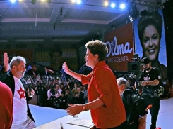 lula-cumprimenta-dilma