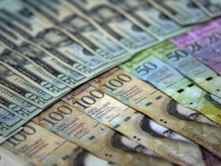 bolivares-dolares1
