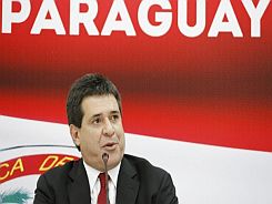 20130620232400_horacio_cartes_bandera