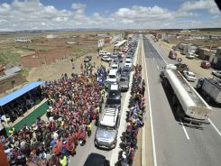 02 febrero 2015, Oruro.- El presidente Evo Morales entrega la carretera La Paz – Oruro doble vía Interdepartamental. (Fotos: Freddy Zarco)