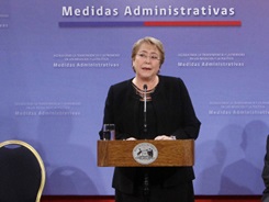 Presidenta de la República entrega informe de cumplimiento de las medidas administrativas de la agenda para la transparencia y probidad impulsadas por el Gobierno