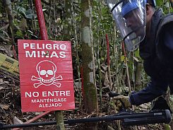FILE-COLOMBIA-CONFLICT-FARC-LANDMINES