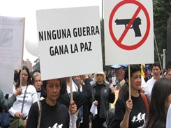 4-Alfredo-Molano-siempre-ha-retratado-el-conflicto-armado-en-Colombia