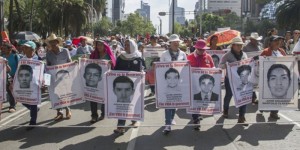 Marcha_Ayotzinapa-1_12-e1437955812280