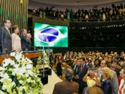 Dilma-en-el-Congreso-de-Brasil-300x169