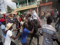 Manifestantes-manifestaciones-presidente-Michel-Martelly_LPRIMA20150114_0200_23