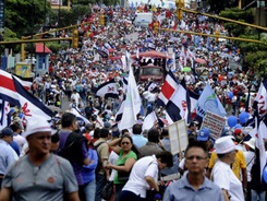 trabajadores-participaron-remuneraciones-ALONSO-TENORIO_LNCIMA20150821_0015_27