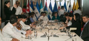 cancilleres-SICA-Cuba-reunieron-migrantes_LNCIMA20151124_0132_5