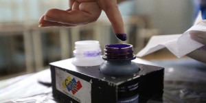 ARTICULO_encuestas_28112015_640