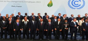 Modi-with-the-Heads-of-State-and-Government-at-COP21-in-Paris-France-21
