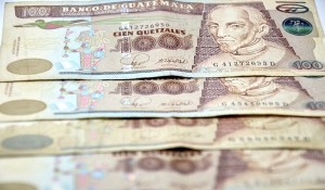 billete-quetzales-dinero-moneda-pisto-plata01
