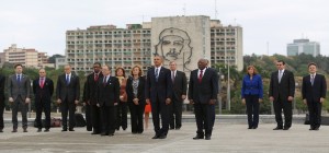 obama-en-el-memorial-josc3a9-martc3ad-3