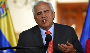 Ernesto Samper speaks to the media after a meeting with Nicolas Maduro in Caracas
