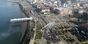 PUERTO MONTT Marcha a favor de pescadores afectados por la marea roja