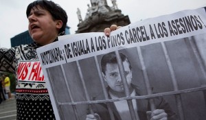 7960aedfa47a7c30e4-ogp150626-ayotzinapa7-c-1024x683