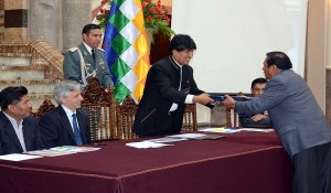 Foto-Evo-programa-fomento-de-empleo300414