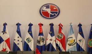 Cumbre-SICA-banderas
