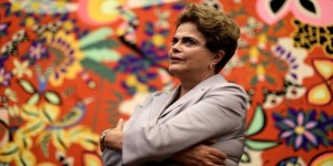 Dilma fondo naranja