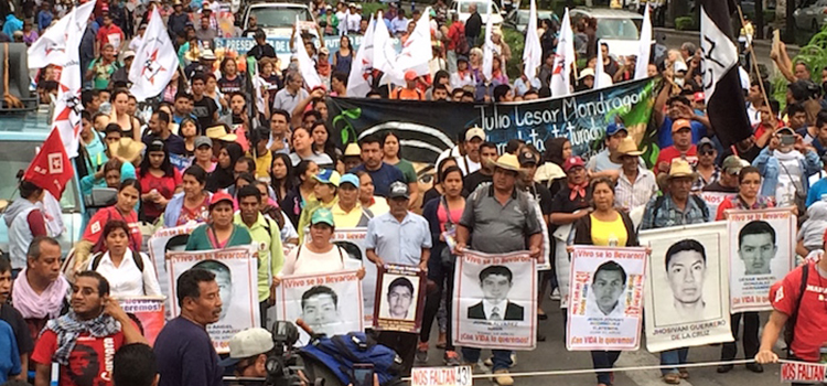 marcha por los 43