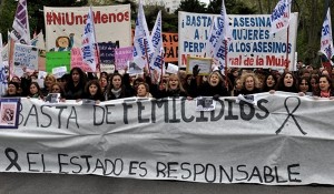 NI-UNA-MENOS-PARO-DE-MUJERES-LUCIA-08-700x460