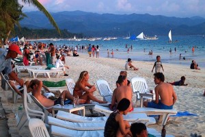 tourists-beach