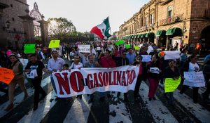 4eaa4447cdca5f55bd-160102_gasolinazo_ec18-C-702x468