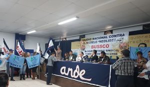 Union-sindicatos-anuncia-huelga-febrero_LNCIMA20170111_0056_5
