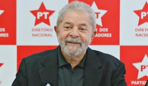 lula-pede-ao-pt-que-nao-atrapalhe-reforma-ministe--1443636360N16