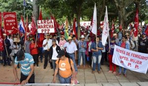 los-campesinos-de-la-fnc-y-otras-organizaciones-iniciaron-la-marcha-que-culminara-en-asuncion-el-13-de-febrero-_745_573_1457366