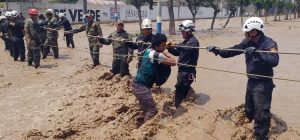 francisco-velasquez-pdvsa-PER---Ministro-de-Cultura-pidi--solidaridad-con-los-afectados-de-los-desbordes-y-huaicos