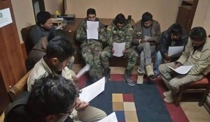 Bolivianos-detenidos-carabineros-Chile-frontera_LRZIMA20170321_0027_11