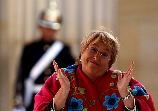 bachelet-chistosa.jpg