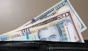 soles-dolares
