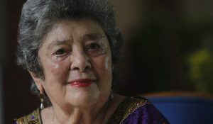 Claribel alegria 600