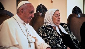 nodal papa francisco hebe