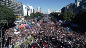 Drone-marcha-obelisco-contra-FMI-25-de-mayo-5