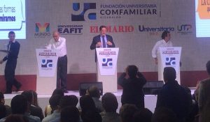 debate col