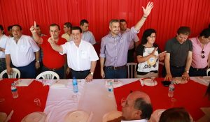 horacio-cartes-y-mario-abdo-benitez-juntos-en-caazapa-_861_573_1584341