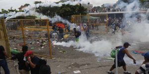 RepresiónCaravanaMigrante